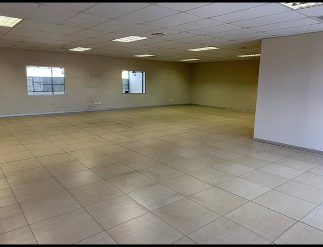 2,191M² WAREHOUSE TO LET IN COSMO BUSINESS PARK